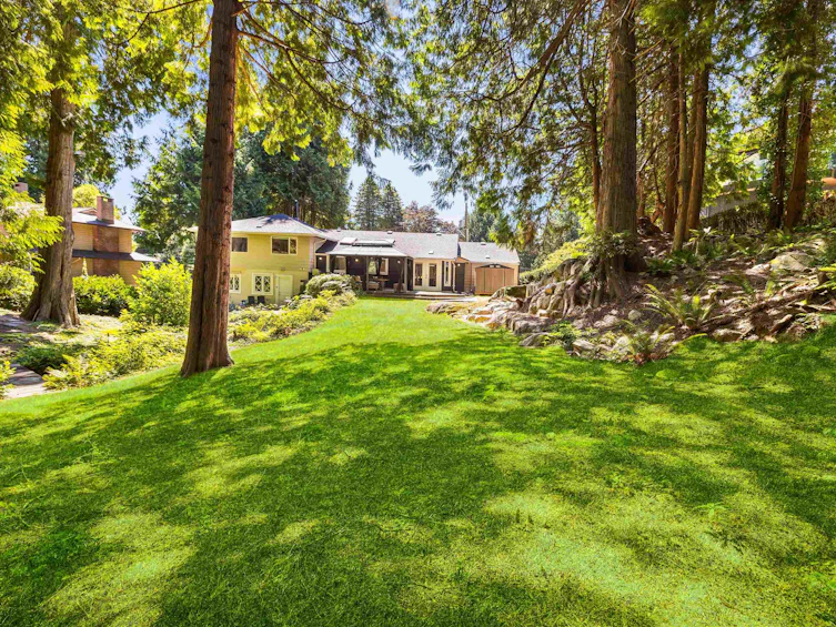 3965 Viewridge Place, West Vancouver, BC, V7V 3K7 - 2