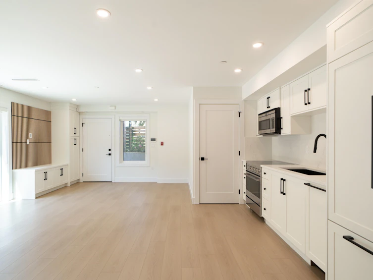 4832 Duchess Street, Vancouver, BC, V5R 3L6 - 5
