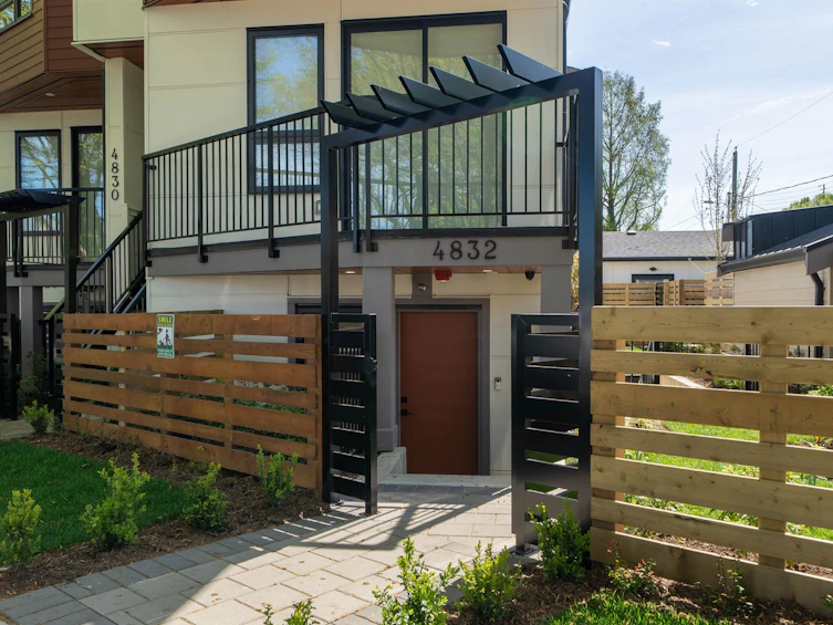 4832 Duchess Street, Vancouver, BC, V5R 3L6