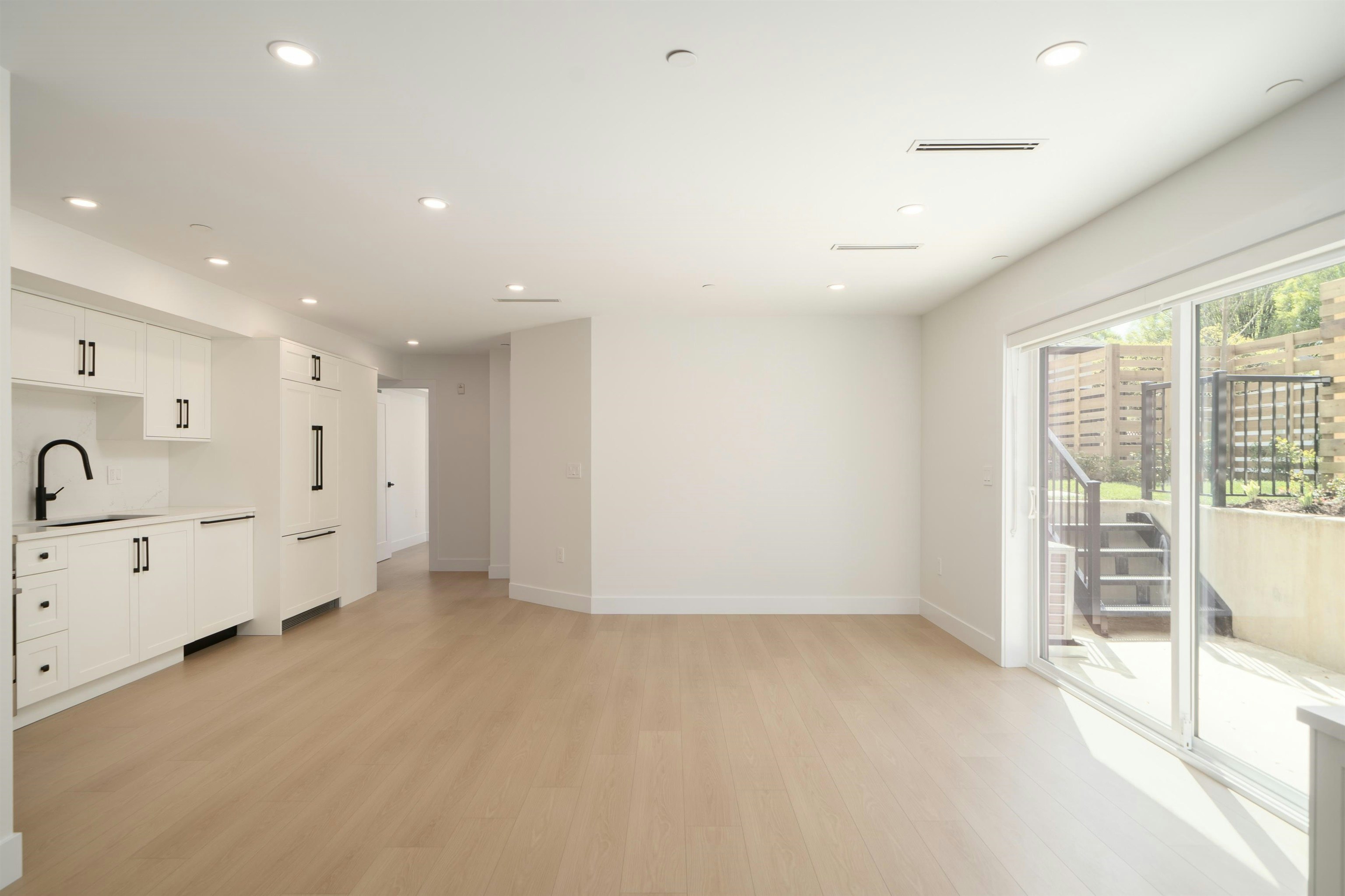 4832 Duchess Street, Vancouver, BC, V5R 3L6 - 3