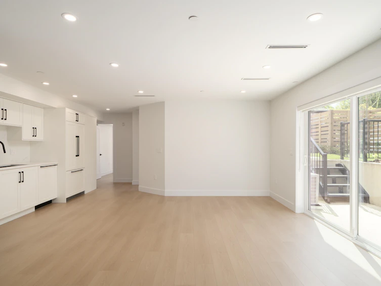 4832 Duchess Street, Vancouver, BC, V5R 3L6 - 3