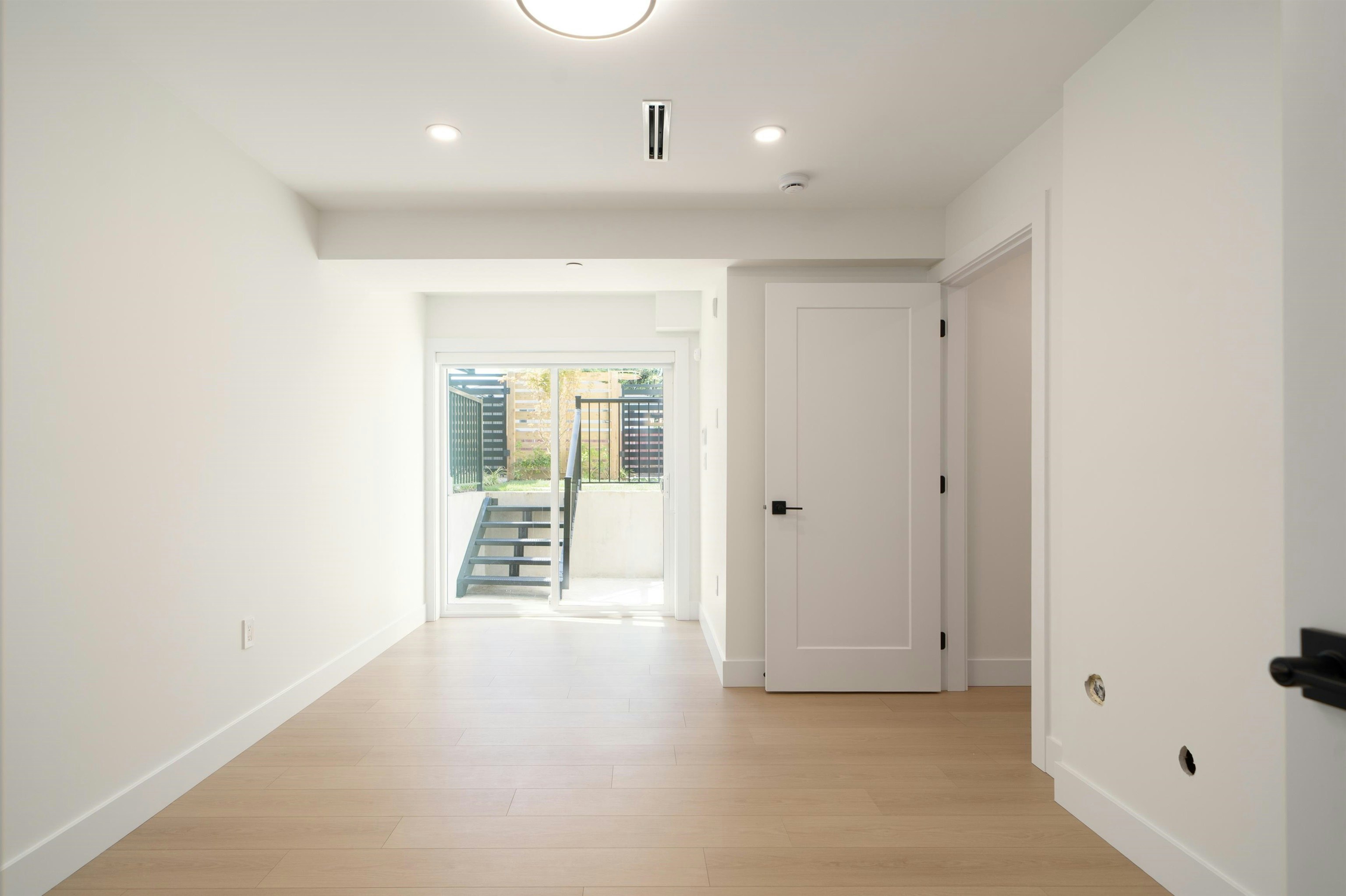 4832 Duchess Street, Vancouver, BC, V5R 3L6 - 12
