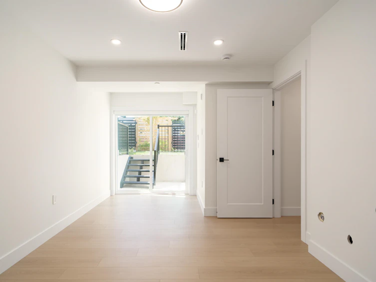 4832 Duchess Street, Vancouver, BC, V5R 3L6 - 12