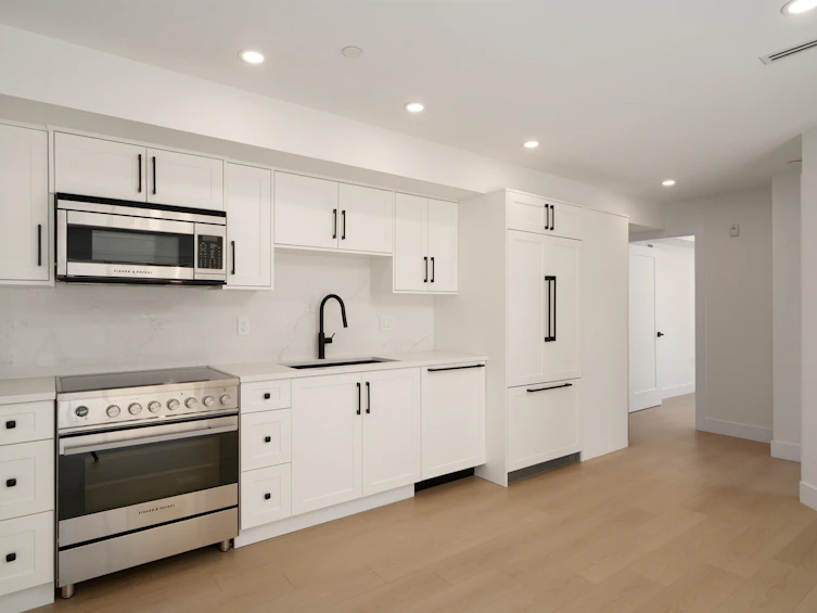 4832 Duchess Street, Vancouver, BC, V5R 3L6 - 11