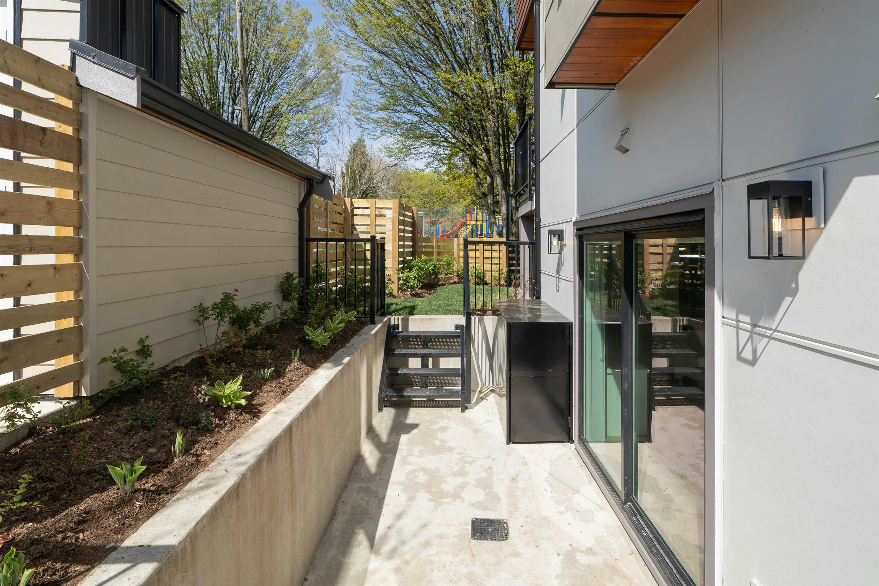 4832 Duchess Street, Vancouver, BC, V5R 3L6 - 22