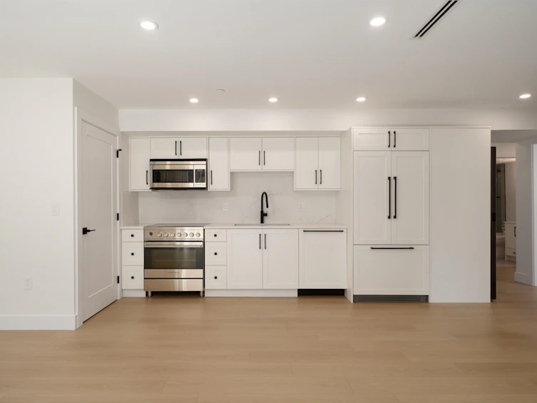 4832 Duchess Street, Vancouver, BC, V5R 3L6 - 10