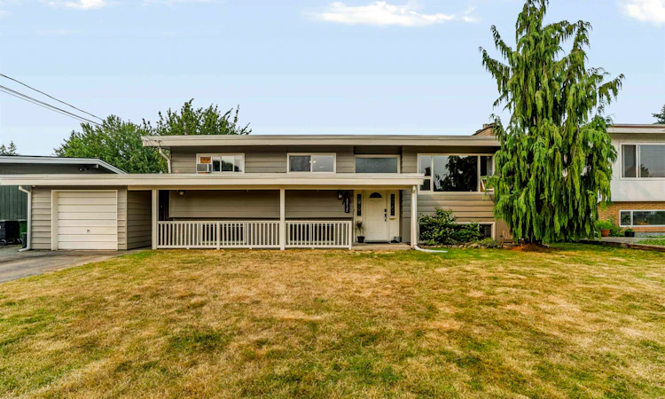 32137 Debreen Crescent
