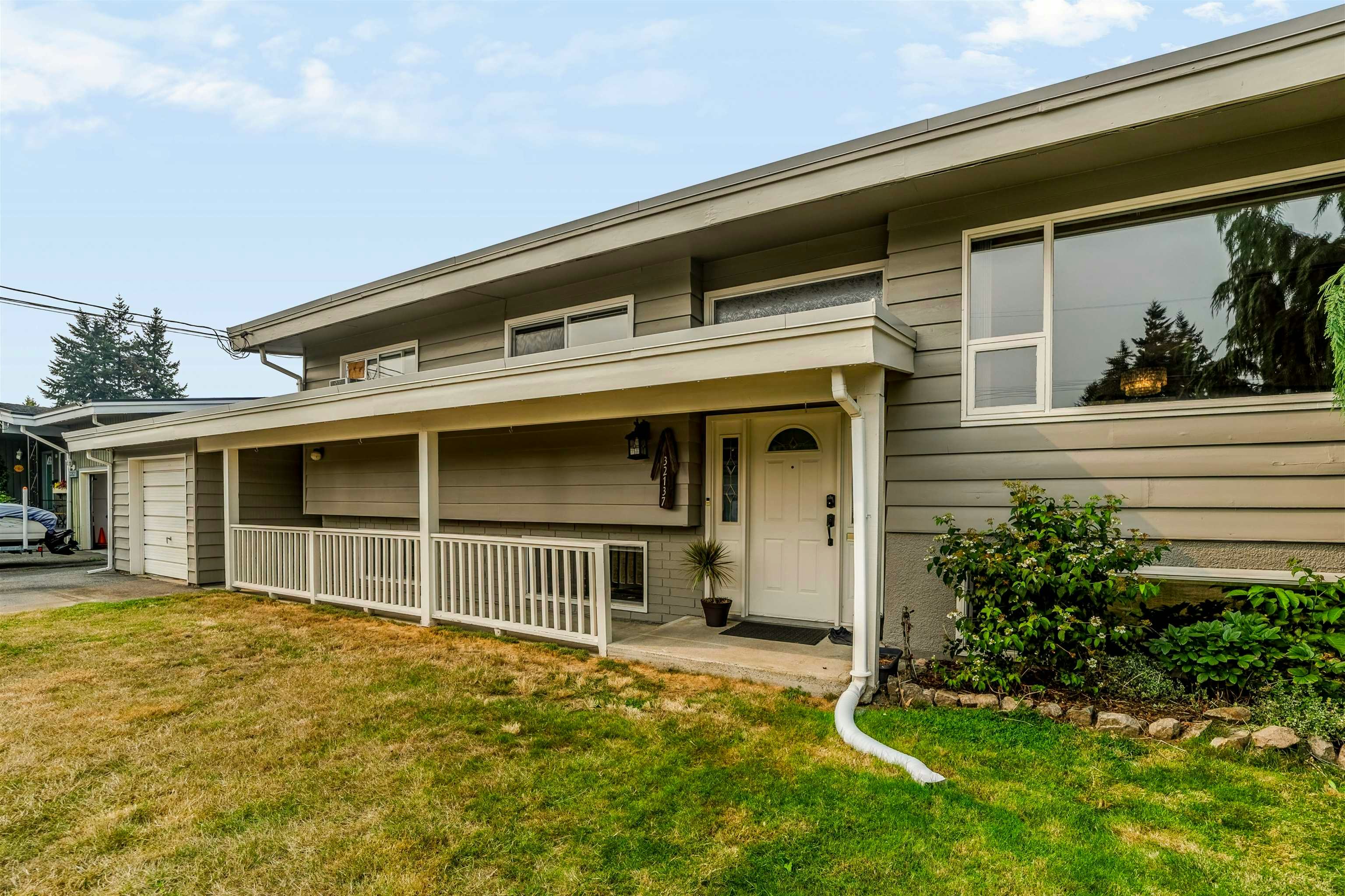32137 Debreen Crescent - 3