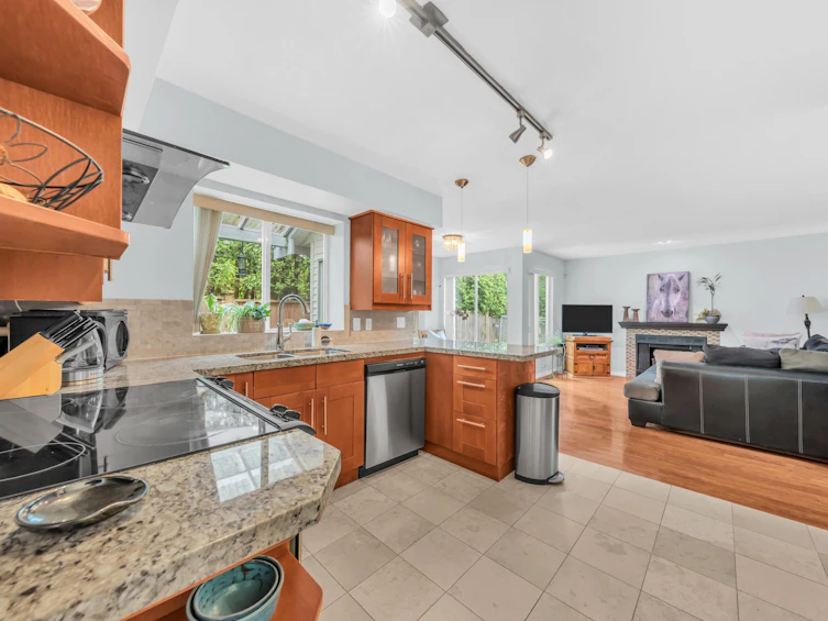 2939 Cliffrose Crescent, Coquitlam, BC, V3E 2T2 - 13