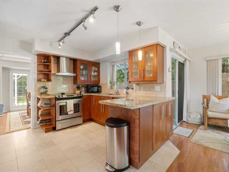 2939 Cliffrose Crescent, Coquitlam, BC, V3E 2T2 - 9