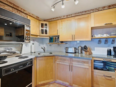 102-2120 W 2nd Avenue - 4