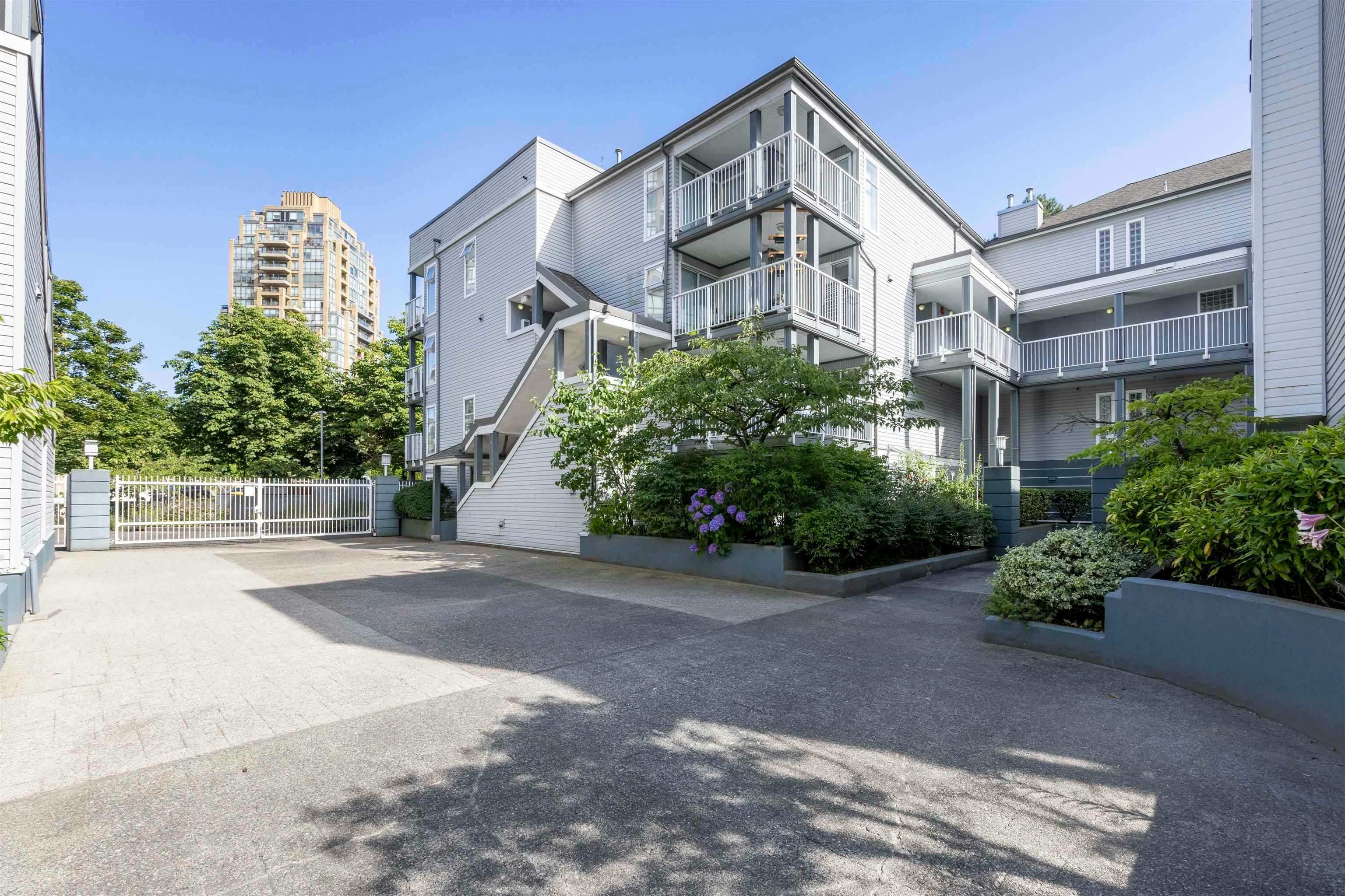 43-7345 Sandborne Avenue, Burnaby, BC, V3N 4W6