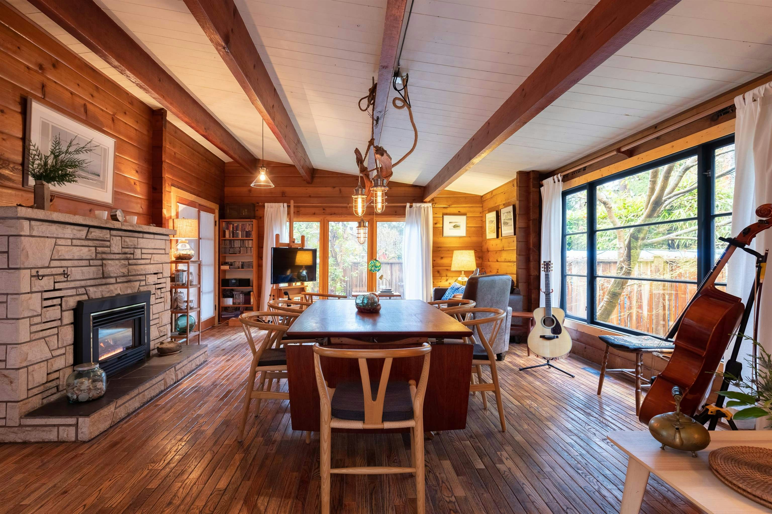 5817 Eagle Island, West Vancouver, BC, V7W 1V6