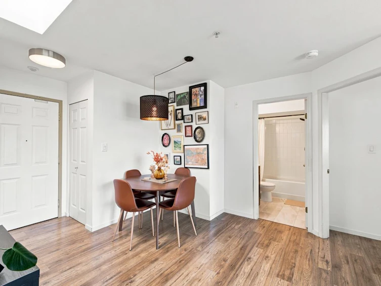 401-1099 E Broadway, Vancouver, BC, V5T 1Y5 - 7