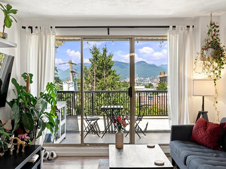 401-1099 E Broadway, Vancouver, BC, V5T 1Y5 - 5