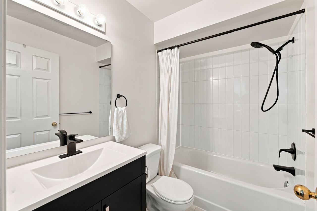 401-1099 E Broadway, Vancouver, BC, V5T 1Y5 - 13