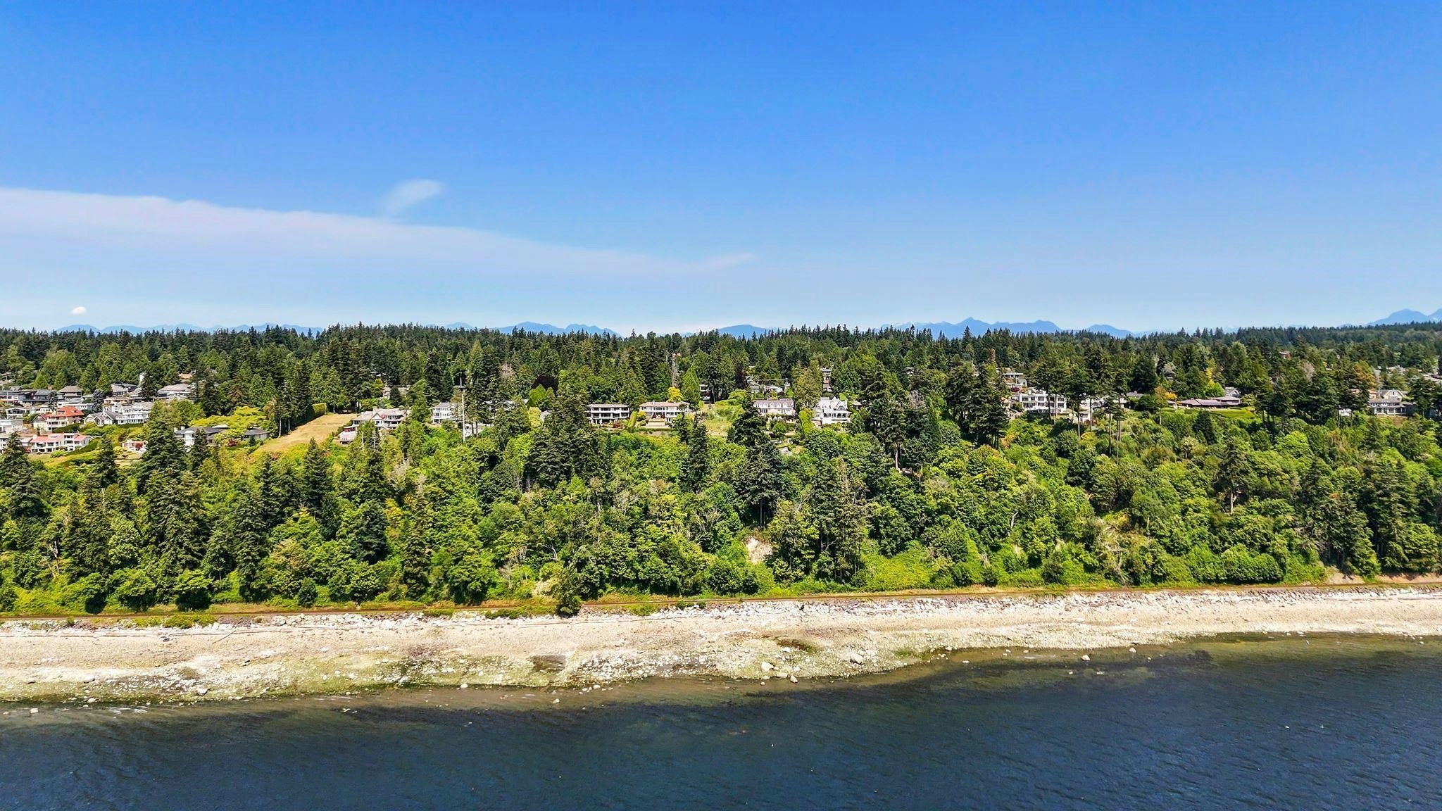 13752 Marine Drive, Surrey, BC, V4A 1A4 - 12