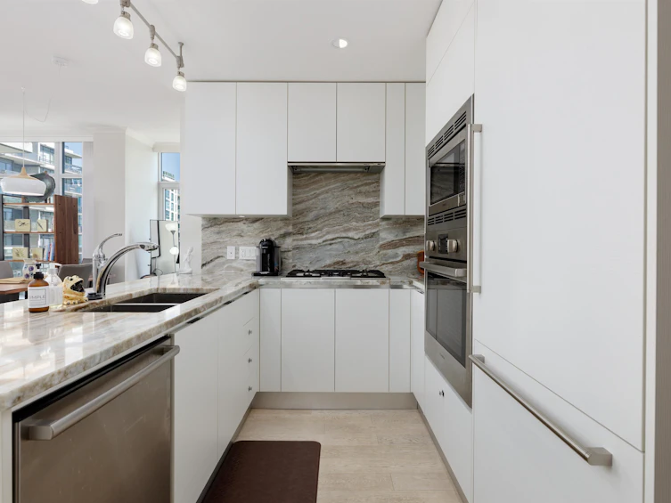 708-185 Victory Ship Way, North Vancouver, BC, V7L 0G2 - 8