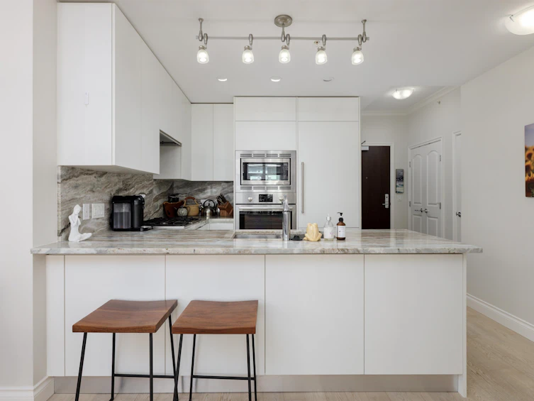 708-185 Victory Ship Way, North Vancouver, BC, V7L 0G2 - 6