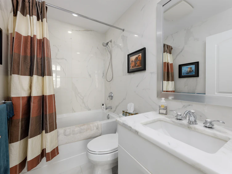 708-185 Victory Ship Way, North Vancouver, BC, V7L 0G2 - 17
