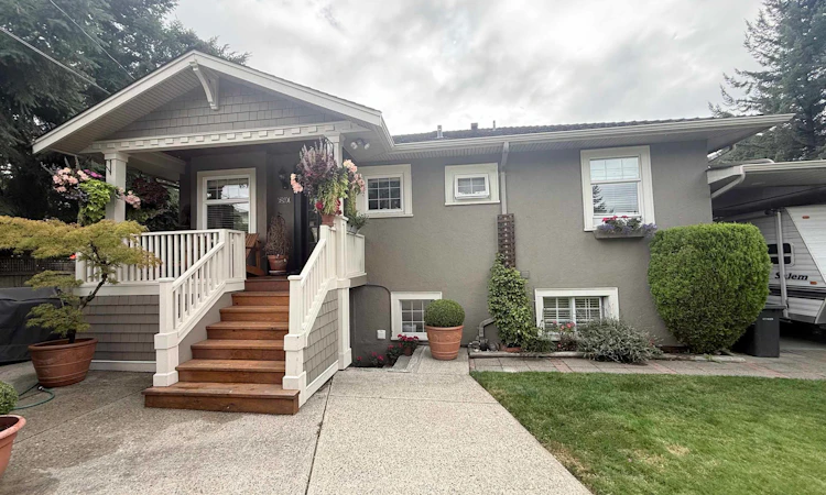 680 Thompson Avenue