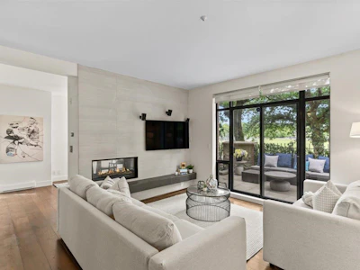 111-2688 Vine Street - 5