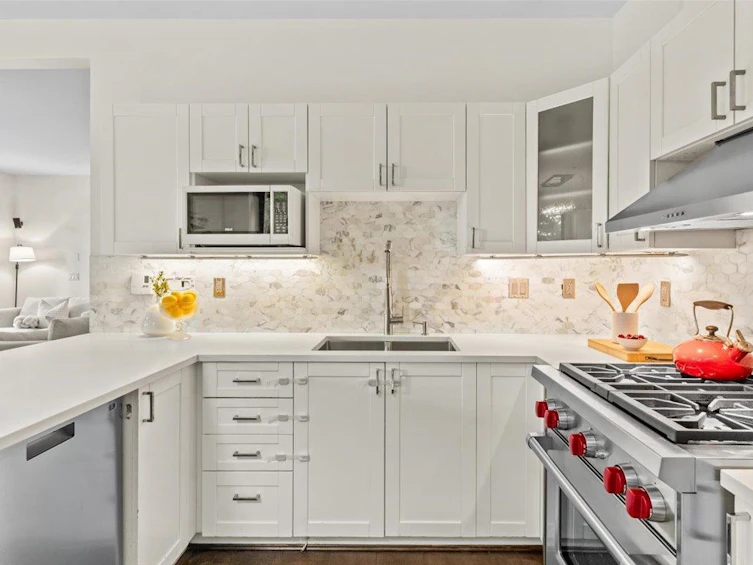 111-2688 Vine Street, Vancouver, BC, V6K 4T6 - 10