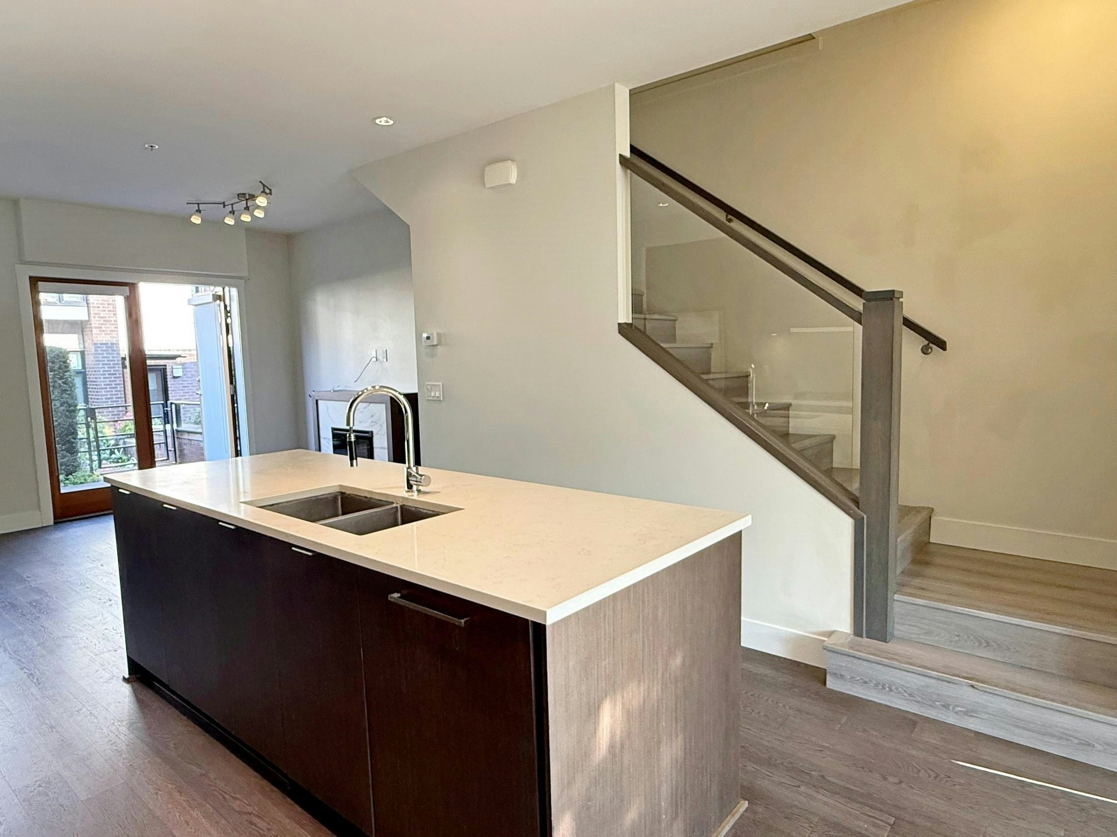6180 Oak Street, Vancouver, BC, V6M 2W2 - 7