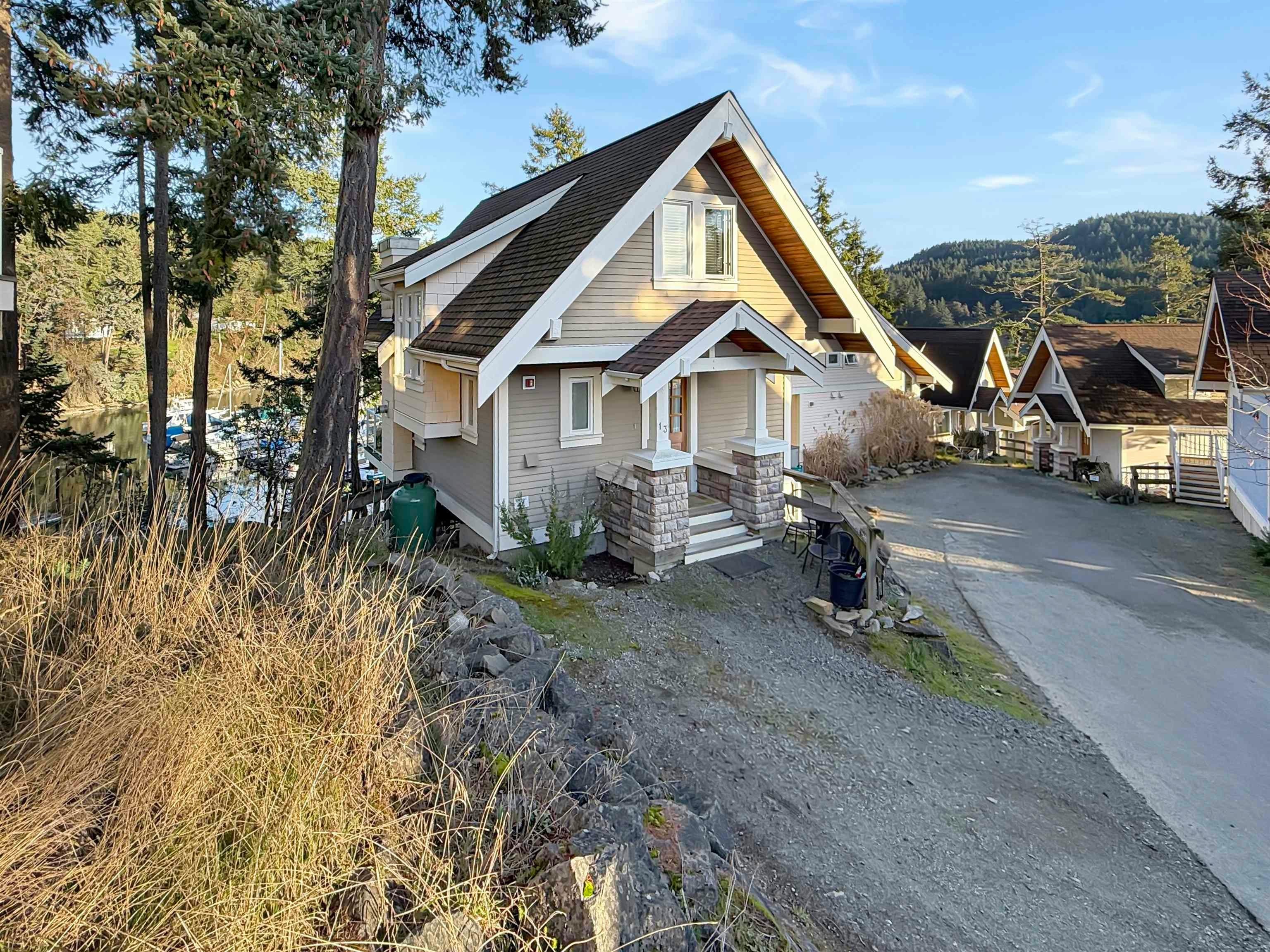 13A-2315 Mackinnon Road, Pender Island, BC, V0N 2M1