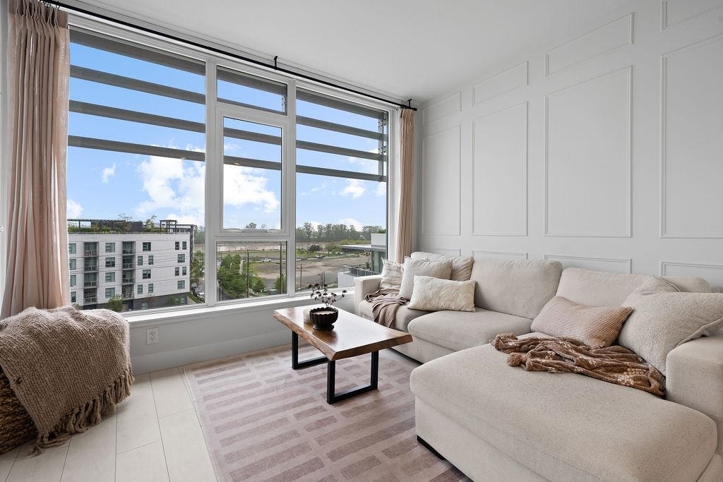 607-3438 Sawmill Crescent - 3