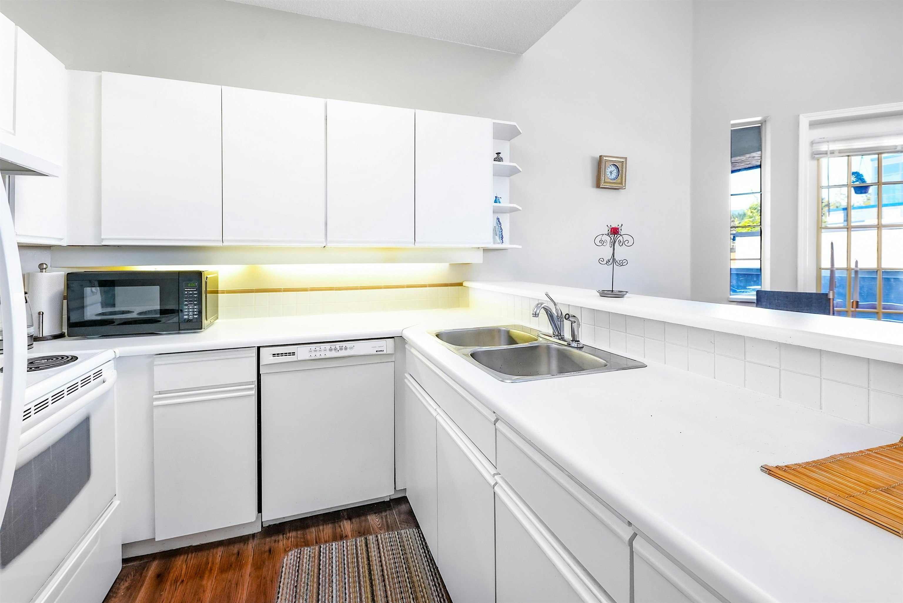 309-125 W 18th Street, North Vancouver, BC, V7M 1W5 - 10