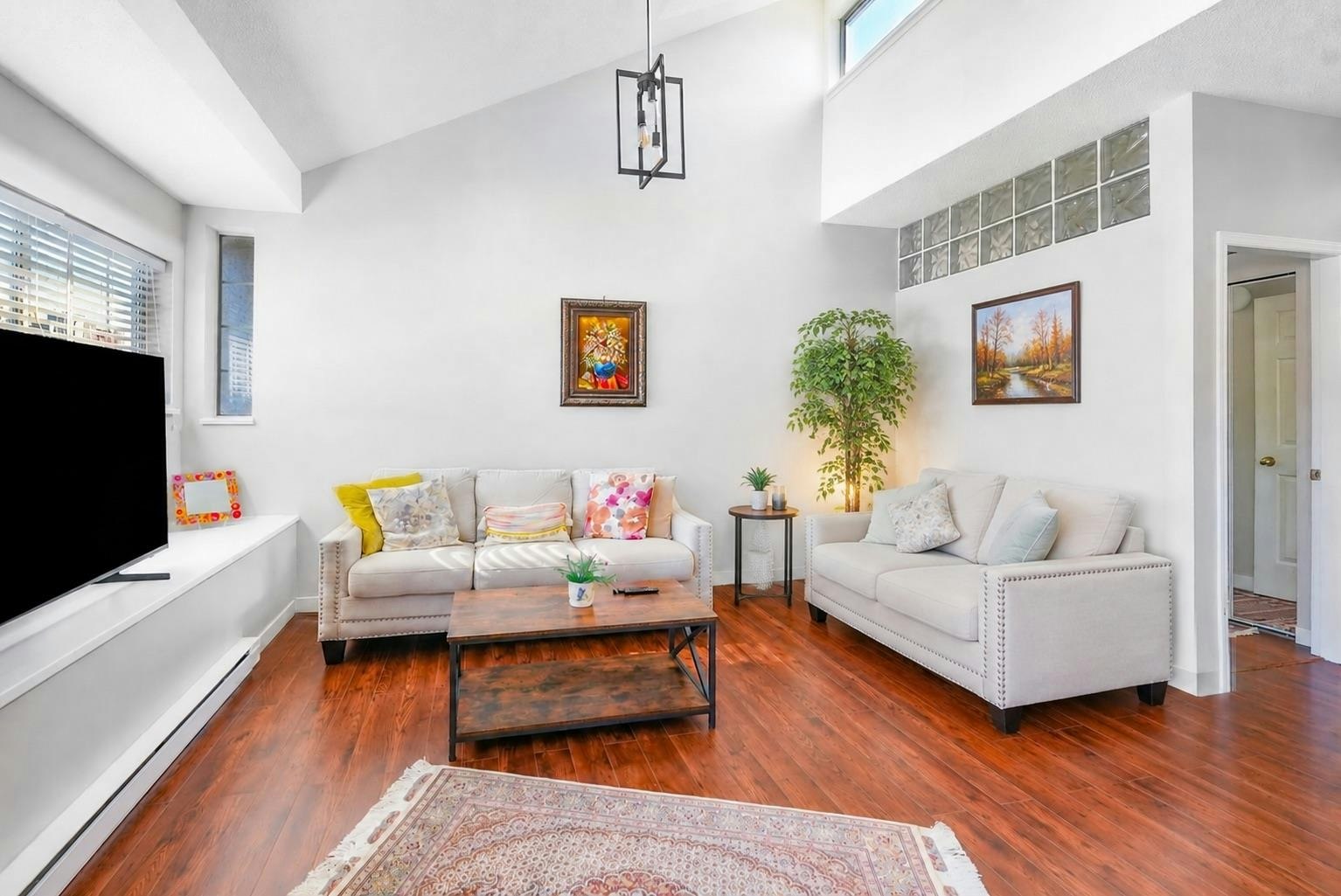 309-125 W 18th Street - 4
