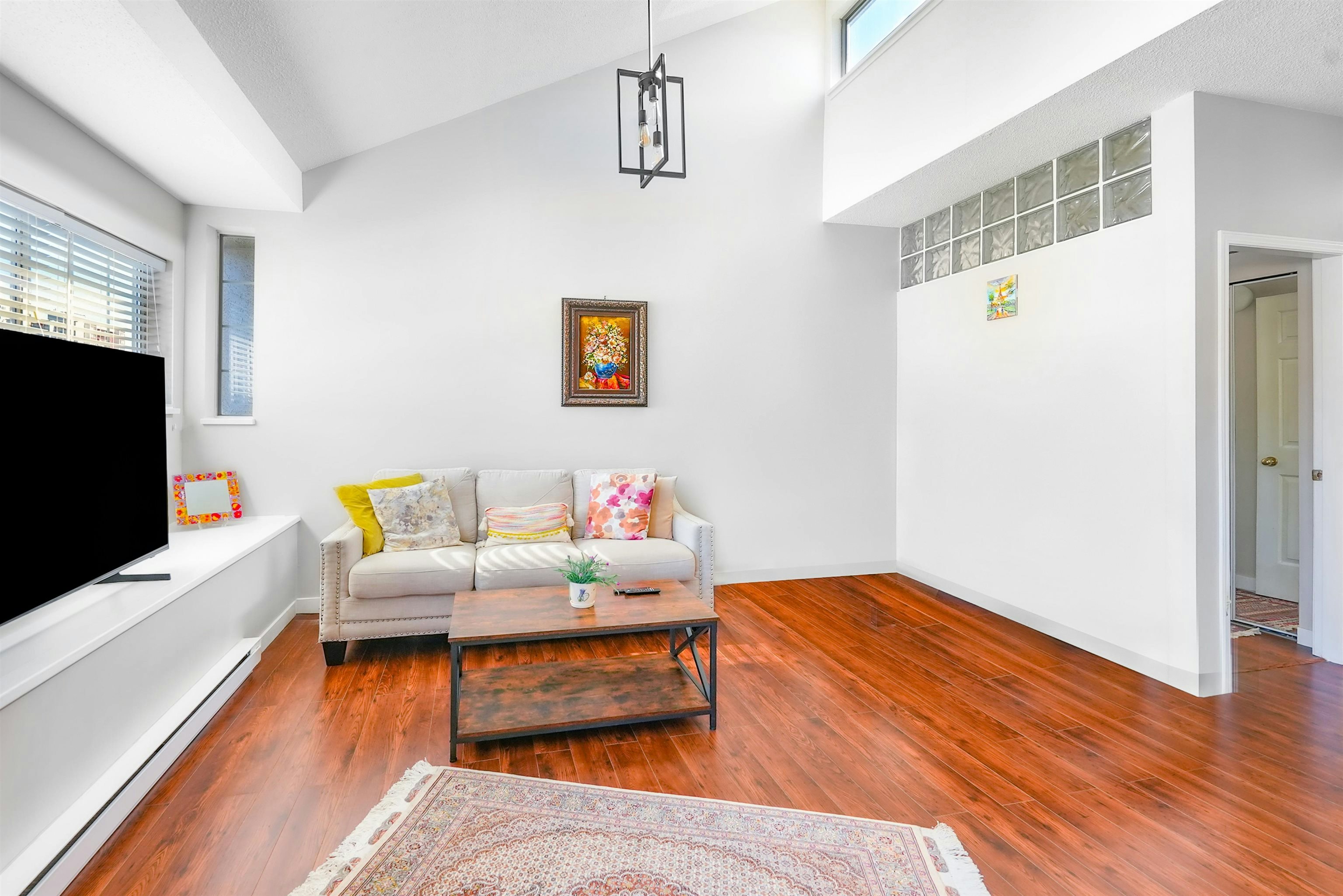 309-125 W 18th Street - 2