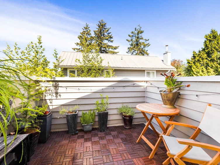 303-1528 Bowser Avenue, North Vancouver, BC, V7P 2Y3 - 12