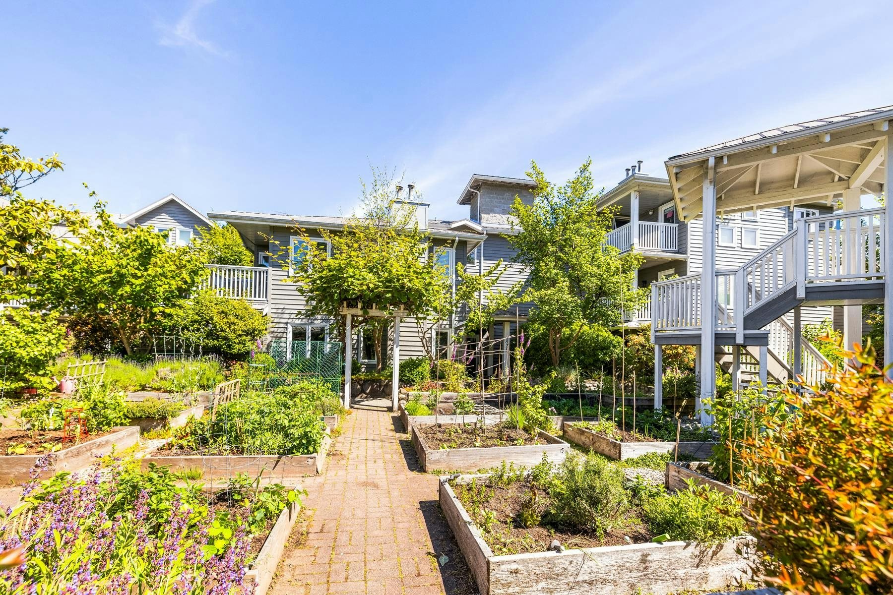 303-1528 Bowser Avenue, North Vancouver, BC, V7P 2Y3 - 24