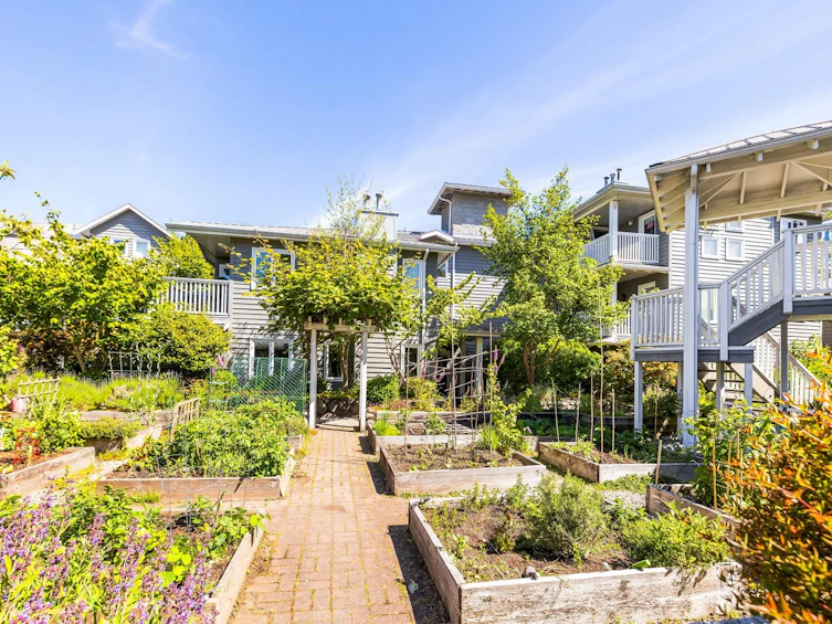 303-1528 Bowser Avenue, North Vancouver, BC, V7P 2Y3 - 24