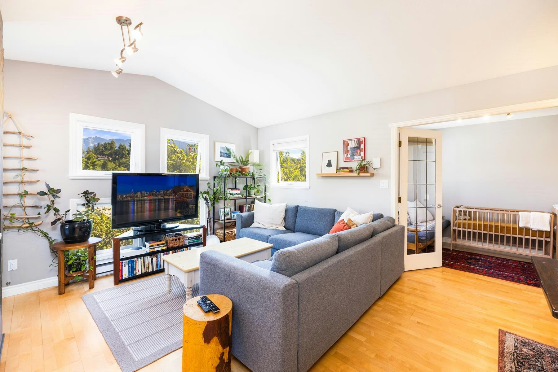 303-1528 Bowser Avenue, North Vancouver, BC, V7P 2Y3 - 29