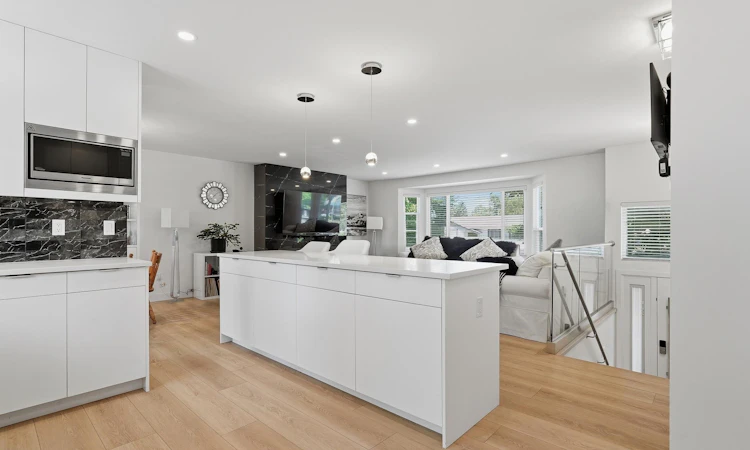 14348 Gladstone Drive