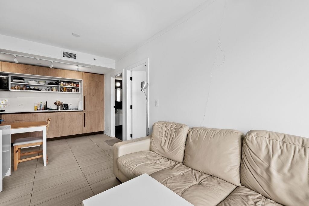 2504-5058 Joyce Street, Vancouver, BC, V5R 0J9 - 9