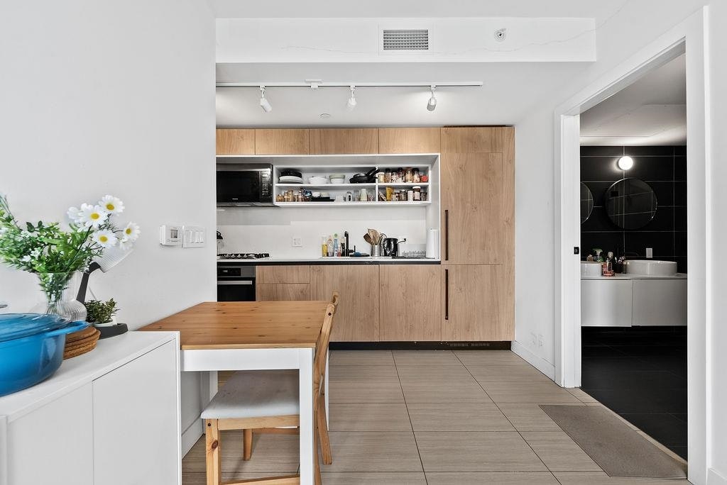 2504-5058 Joyce Street, Vancouver, BC, V5R 0J9 - 6