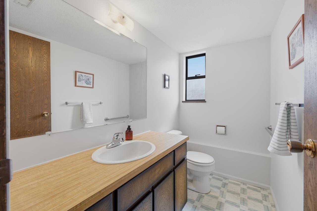 2161 153a Street, Surrey, BC, V4A 5Y1 - 16