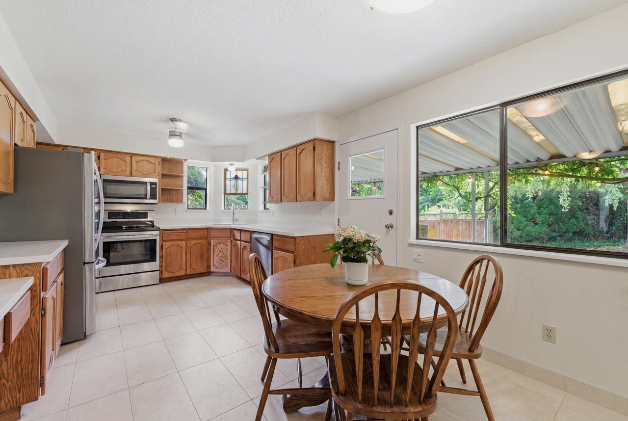 2161 153a Street, Surrey, BC, V4A 5Y1 - 11
