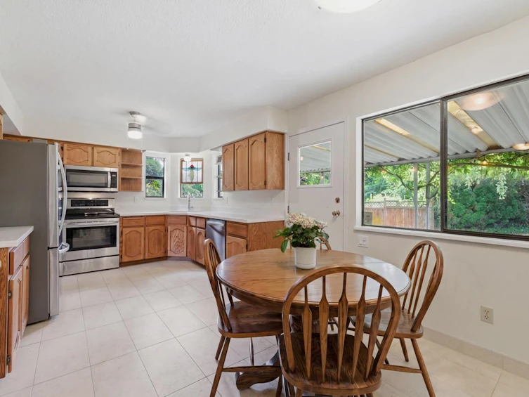 2161 153a Street, Surrey, BC, V4A 5Y1 - 11