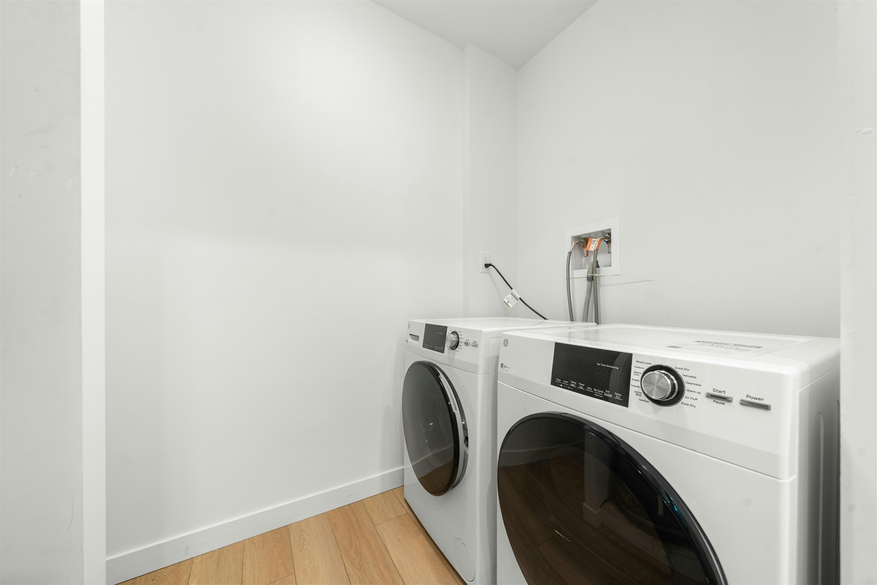 879 Westview Crescent, North Vancouver, BC, V7N 2L5 - 24