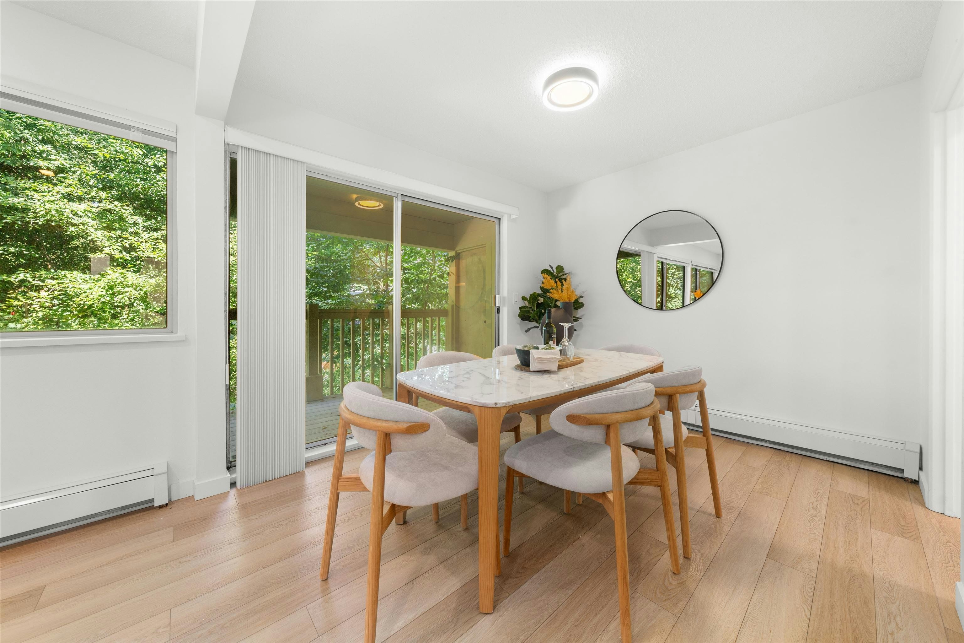 879 Westview Crescent, North Vancouver, BC, V7N 2L5 - 9