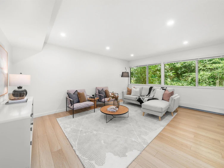 879 Westview Crescent, North Vancouver, BC, V7N 2L5 - 3