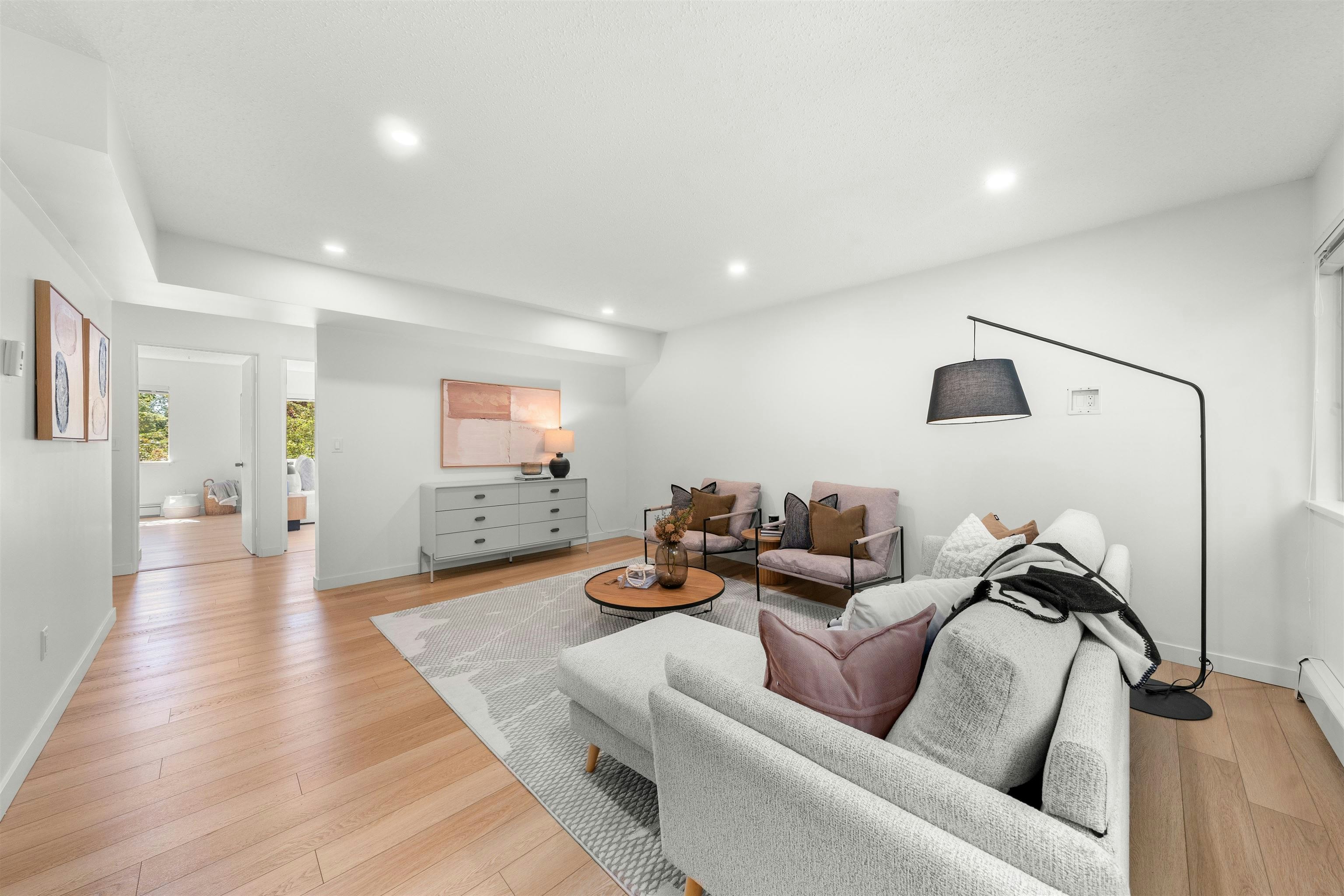 879 Westview Crescent, North Vancouver, BC, V7N 2L5 - 6