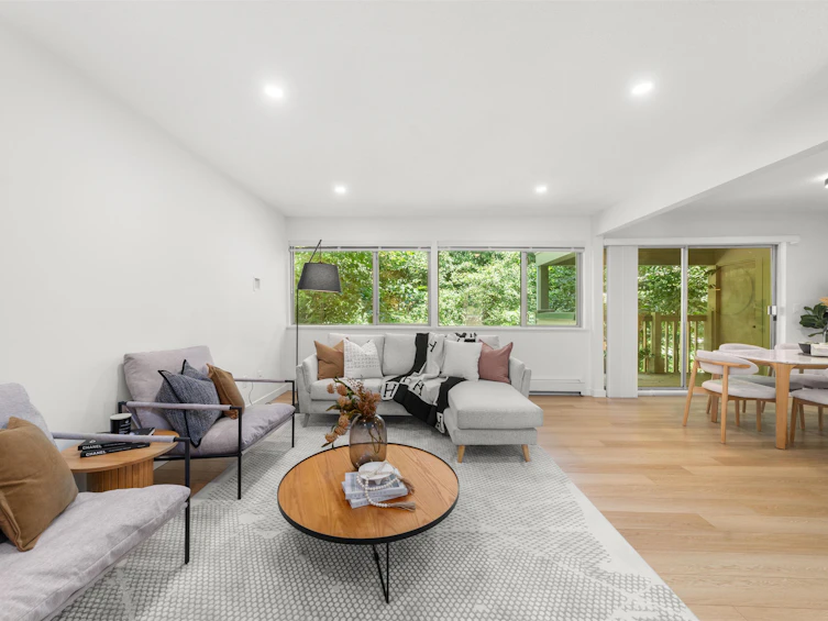 879 Westview Crescent, North Vancouver, BC, V7N 2L5 - 2