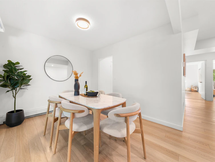 879 Westview Crescent, North Vancouver, BC, V7N 2L5 - 8