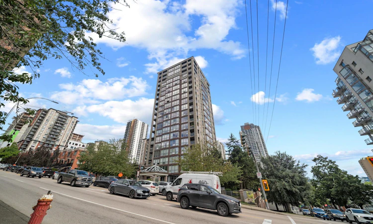 101-850 Royal Avenue